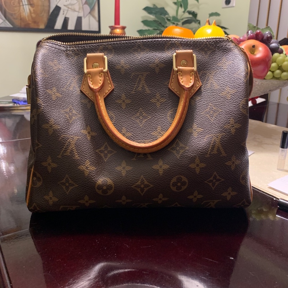 Authentic Louis Vuitton Speedy 25